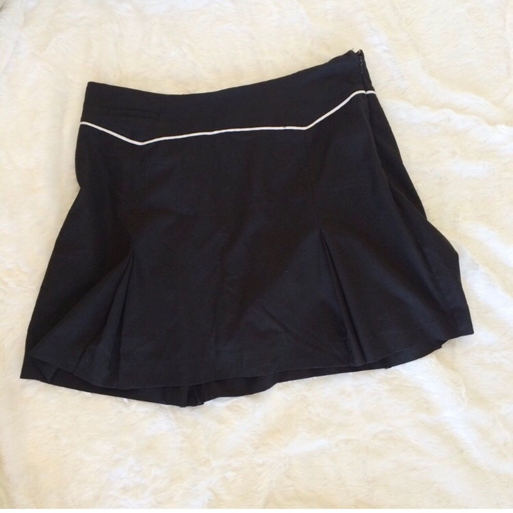 Izod Pleated Skirt/Shorts